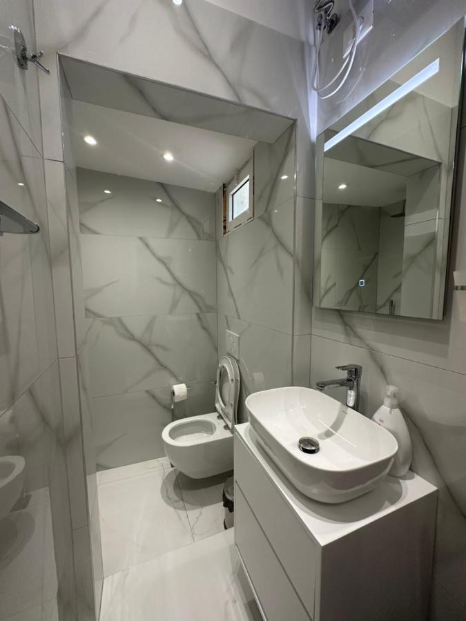Center Apartment Tirana Eksteriør billede