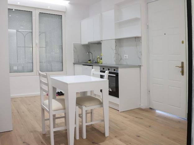 Center Apartment Tirana Eksteriør billede