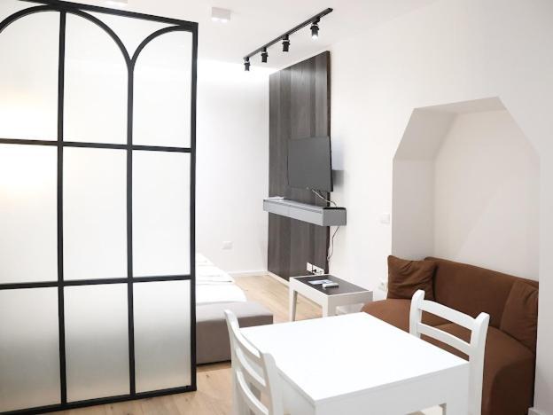 Center Apartment Tirana Eksteriør billede