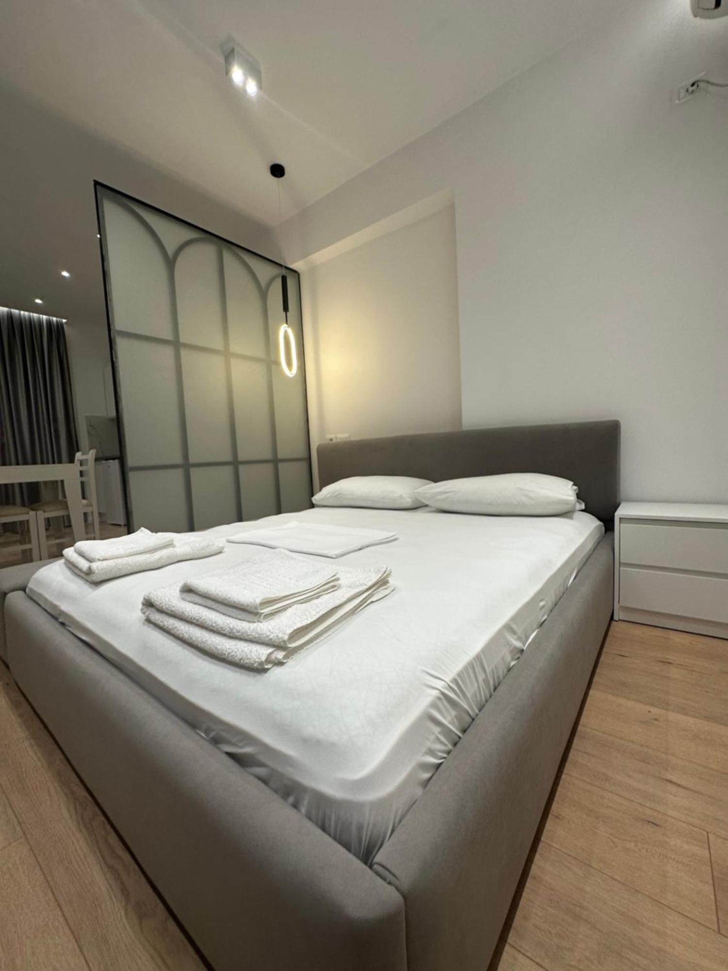 Center Apartment Tirana Eksteriør billede